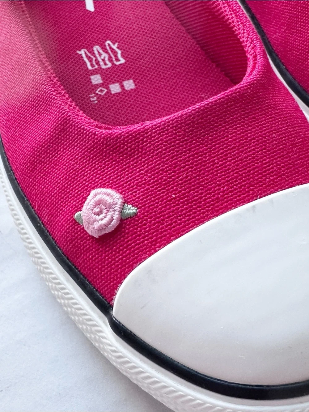 Converse New' Chuck Taylor All Star Dainty Mary Jane Sneaker NWOT